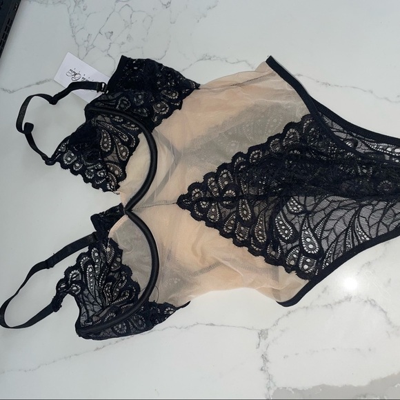 oh la la cheri lace teddy with decorative appliques - Picture 8 of 8